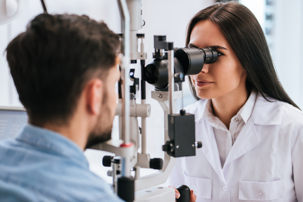 Especialización en Oftalmología