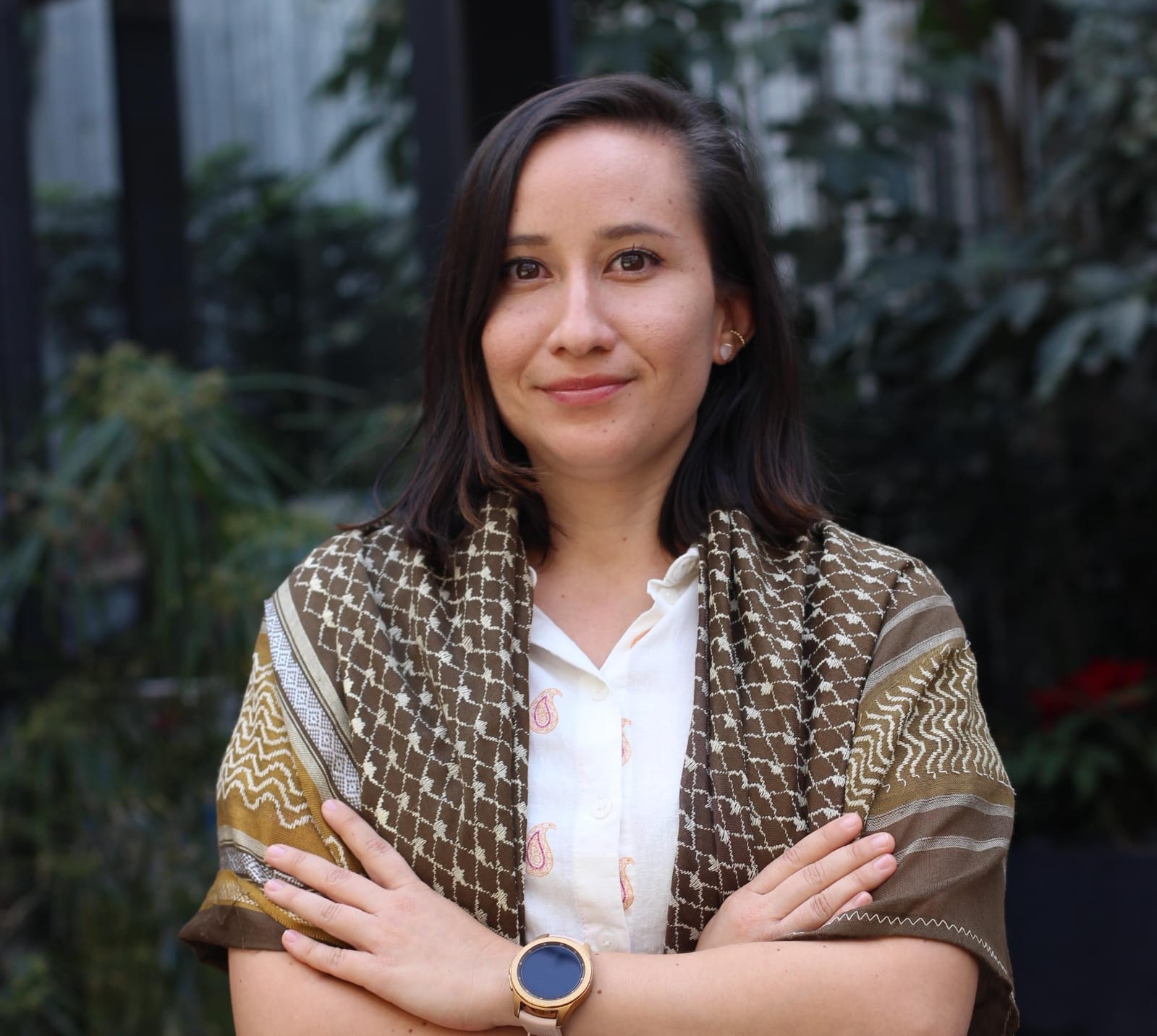 “Decidí estudiar Psicología en la Javeriana Cali, porque el plan de estudios me permitía profundizar en la psicología clínica, educativa, social y organizacional. En esta etapa conocí profesores excepcionales que me abrieron las puertas para desarrollar mi talento y perseguir mis intereses. Además, participé en el equipo representativo de Fútbol Sala y desarrollé habilidades emocionales, físicas, mentales y académicas que me acompañan hasta hoy. Realicé mi maestría en Salud Internacional en la Universidad de Leeds (Reino Unido) y hoy trabajo en el área de operaciones de una ONG internacional, liderando programas humanitarios y de desarrollo en América Latina. La carrera de Psicología sentó unas bases académicas importantes que hoy me permiten desempeñar un rol como agente de transformación social con amplio impacto en problemáticas de preocupación global”. Diana Palma, egresada de Psicología.