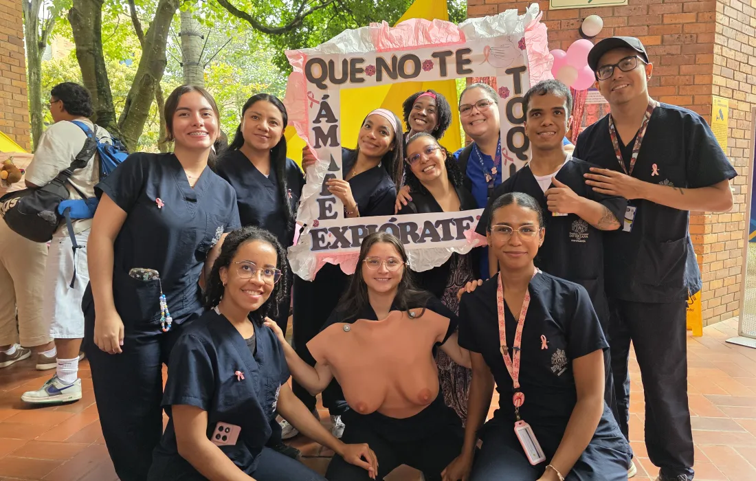 Estudiantes en actividad del Centro de Bienestar