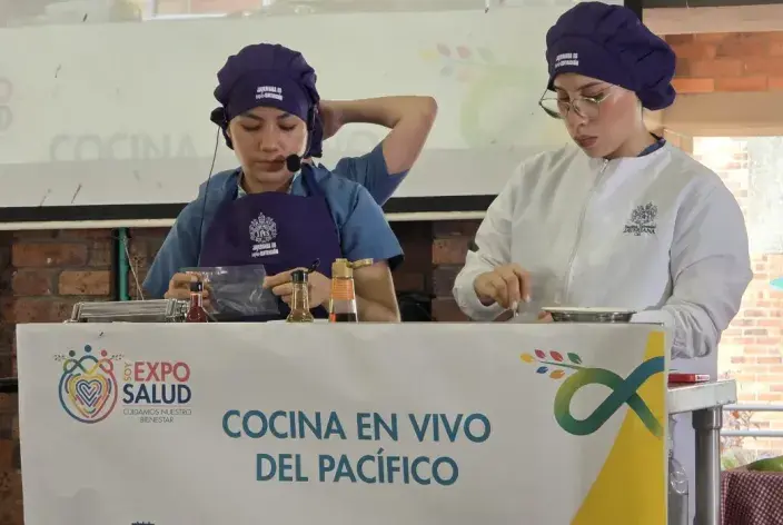 Estudiantes en actividad del Centro de Bienestar